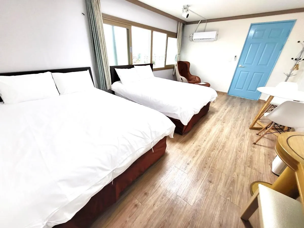 ***  Top Island Hotel جيجو كوريا الجنوبية